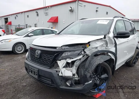 2020 Honda Passport Awd Elite z USA, uszkodzony, nr VIN 5FNYF8H02LB020244